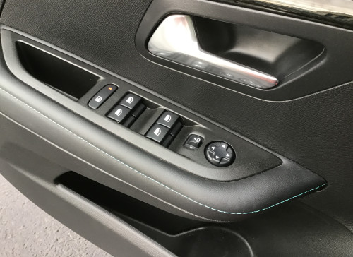 Peugeot 208 PureTech 100 S&S BVM6 Allure