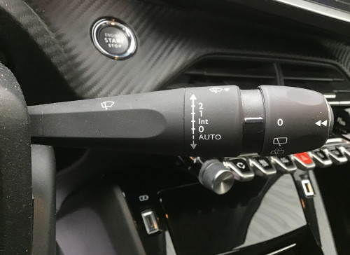 Peugeot 208 PureTech 100 S&S BVM6 Allure