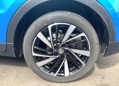 MG ZS Nouveau 1.5 L Hybrid+ 197 ch Luxury