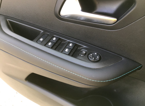 Peugeot 208 PureTech 100 S&S BVM6 Allure