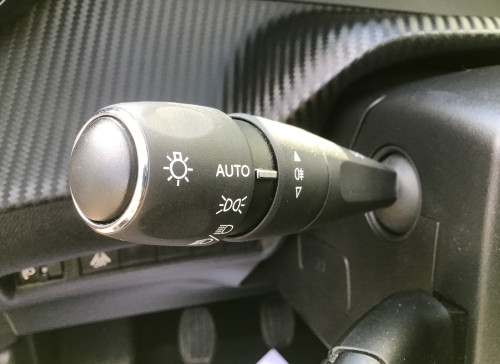 Peugeot 208 PureTech 100 S&S BVM6 Allure