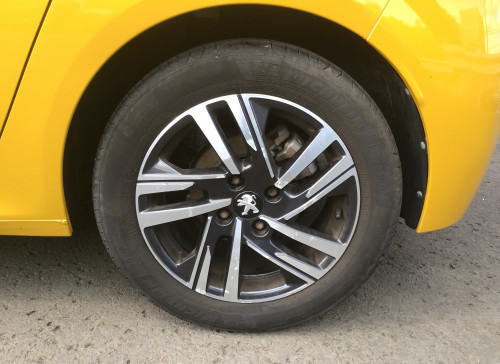 Peugeot 208 PureTech 100 S&S BVM6 Allure