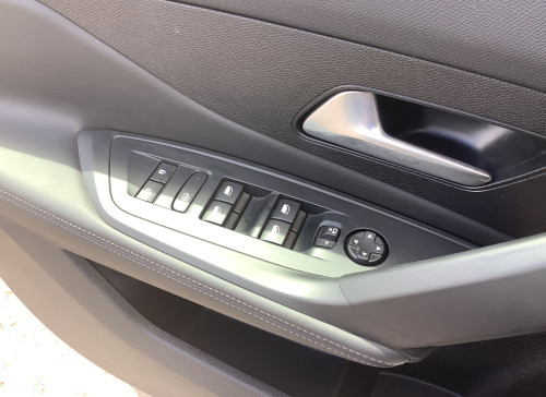 Peugeot 308 SW Hybrid 145 e-DCS6 Allure