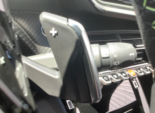 Peugeot 2008 Nouveau Hybrid 145 e-DCS6 GT