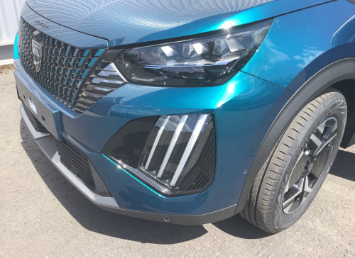 Peugeot 2008 Nouveau Hybrid 145 e-DCS6 GT
