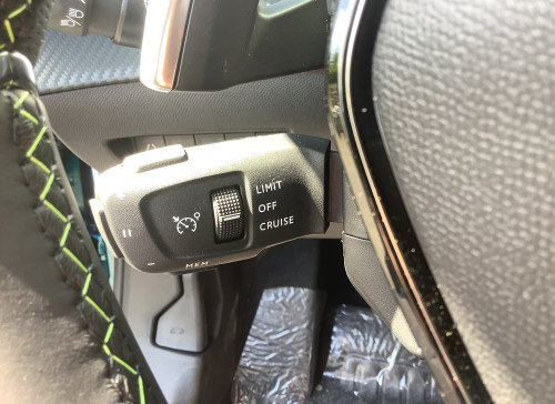 Peugeot 2008 Nouveau Hybrid 145 e-DCS6 GT