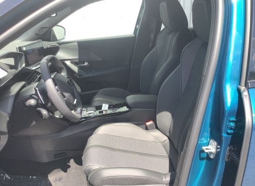 Peugeot 2008 Nouveau Hybrid 145 e-DCS6 GT