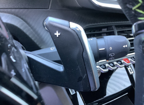 Peugeot 2008 Nouveau Hybrid 145 e-DCS6 GT