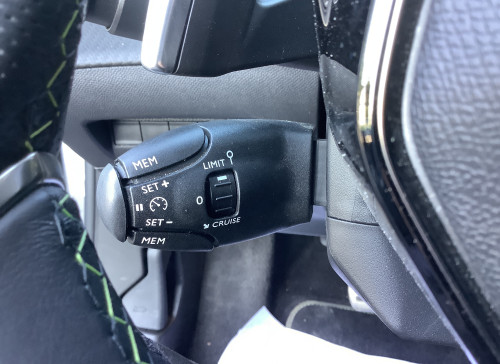Peugeot 2008 Nouveau Hybrid 145 e-DCS6 GT