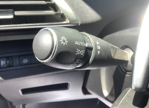 Peugeot 3008 Hybrid 136 e-DCS6 Allure Pack