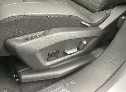 Peugeot 3008 Nouveau Hybrid 145 e-DCS6 GT