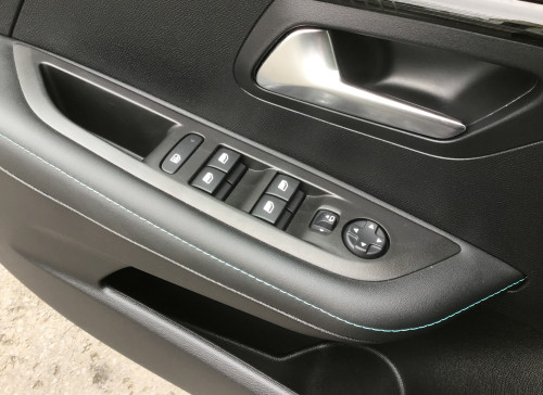 Peugeot 208 PureTech 100 S&S BVM6 Allure