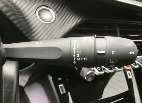 Peugeot 208 PureTech 100 S&S BVM6 Allure