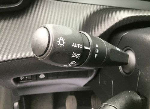 Peugeot 208 PureTech 100 S&S BVM6 Allure