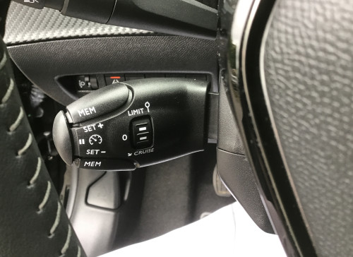 Peugeot 208 PureTech 100 S&S BVM6 Allure