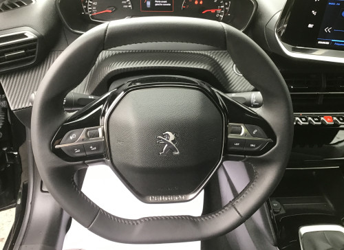 Peugeot 208 PureTech 100 S&S BVM6 Allure