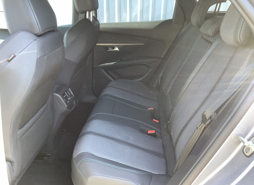 Peugeot 3008 Hybrid 180 e-EAT8 Allure Pack