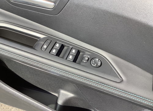 Peugeot 3008 Hybrid 180 e-EAT8 Allure Pack