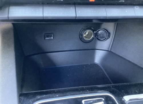 Peugeot 3008 Hybrid 180 e-EAT8 Allure Pack