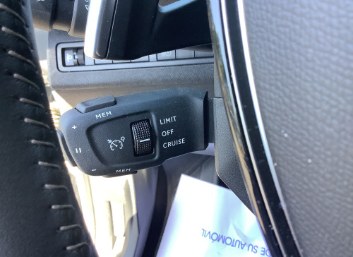 Peugeot 3008 Hybrid 180 e-EAT8 Allure Pack