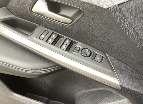 Peugeot 3008 Nouveau Hybrid 136 e-DCS6 Allure