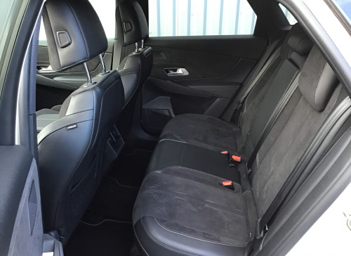 DS DS7 CROSSBACK BlueHDi 130 EAT8 Performance Line+
