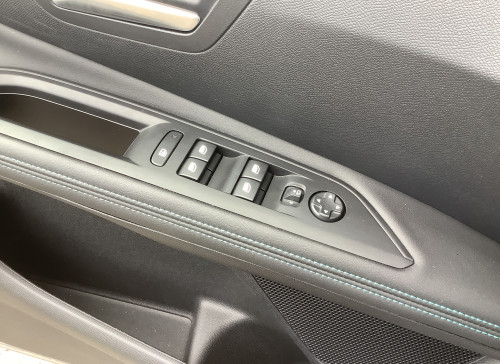 Peugeot 3008 Hybrid 145 e-DCS6 Allure Pack