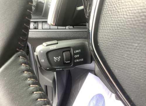 Peugeot 3008 Hybrid 145 e-DCS6 Allure Pack