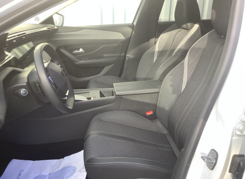 Peugeot 408 Hybrid 136 e-DCS6 Allure