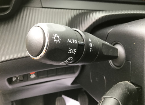 Peugeot 208 PureTech 100 S&S BVM6 Allure