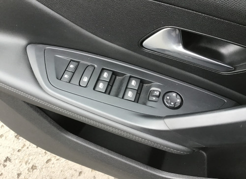 Peugeot 308 Nouvelle PureTech 130ch S&S EAT8 Allure