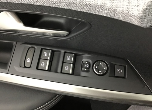Peugeot 3008 Nouveau Hybrid 145 e-DCS6 GT