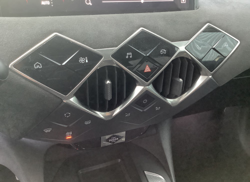 DS DS 3 Nouveau PureTech 130 EAT8 Performance Line