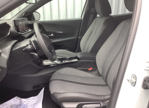 Peugeot 2008 Nouveau Hybrid 136 e-DCS6 Allure