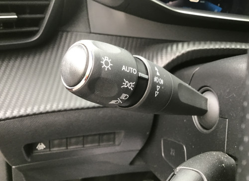 Peugeot 2008 PureTech 130 S&S BVM6 GT Line - 5P