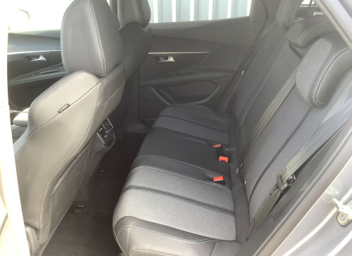 Peugeot 3008 Hybrid 136 e-DCS6 Allure Pack