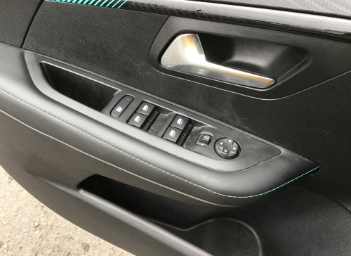 Peugeot 208 PureTech 100 S&S BVM6 Allure