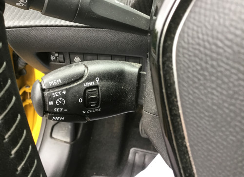 Peugeot 208 PureTech 100 S&S BVM6 Allure