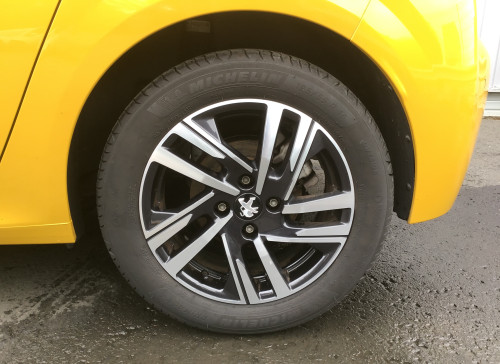 Peugeot 208 PureTech 100 S&S BVM6 Allure