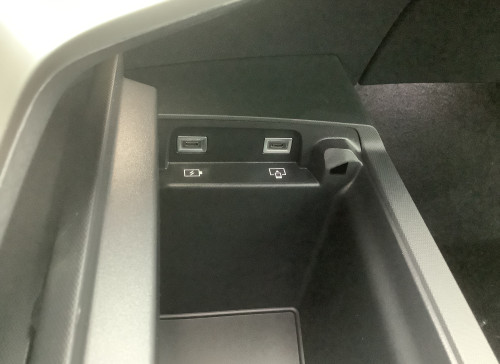 Peugeot 3008 Nouveau Hybrid 145 e-DCS6 GT