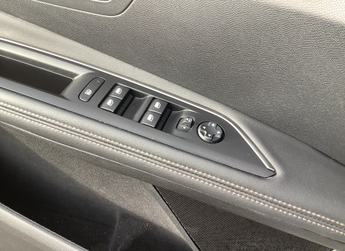 Peugeot 3008 Hybrid 136 e-DCS6 GT