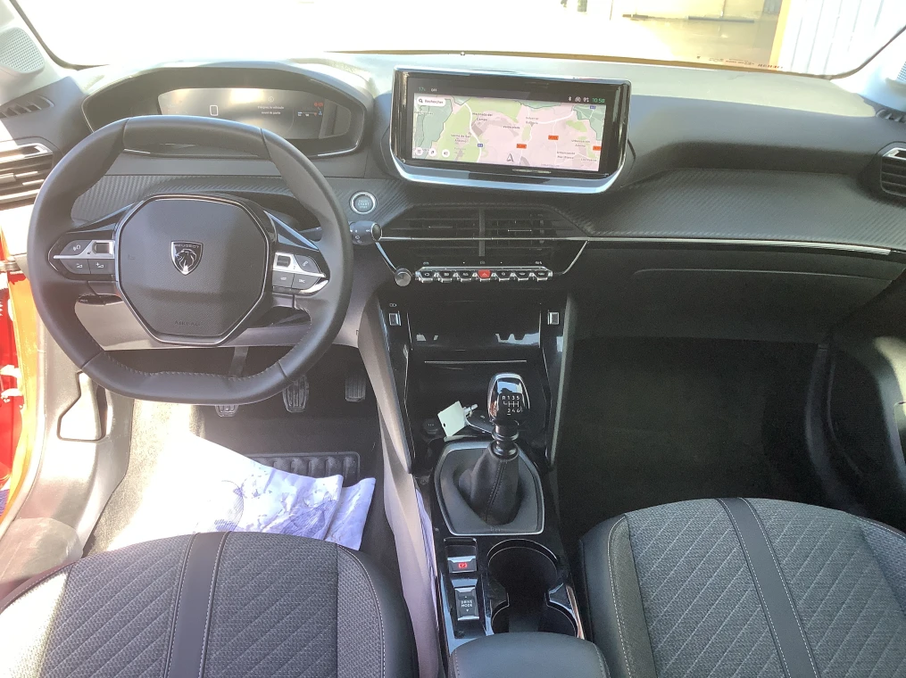 Peugeot 208 100 S&S BVM6 Allure