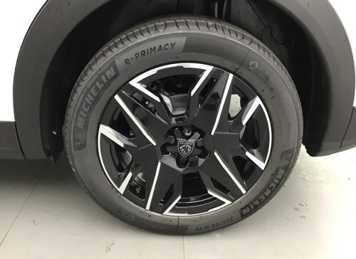 Peugeot 3008 Nouveau Hybrid 145 e-DCS6 GT