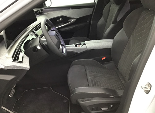 Peugeot 3008 Nouveau Hybrid 145 e-DCS6 GT