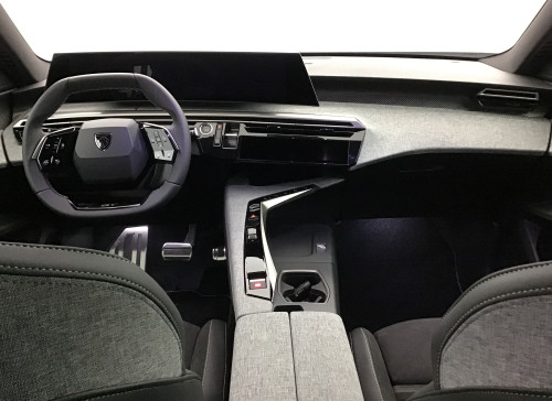 Peugeot 3008 Nouveau Hybrid 145 e-DCS6 GT