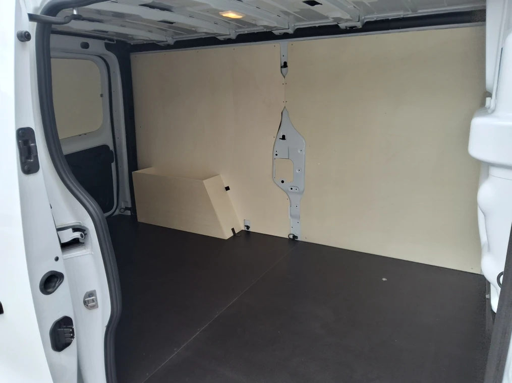 Nissan PRIMASTAR FOURGON L2H1 3T0 2.0 DCI 150 S/S BVM N-CONNECTA