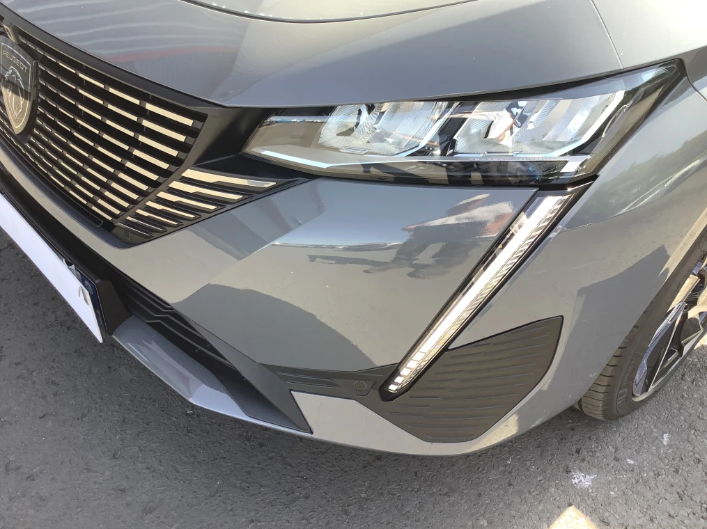 Peugeot 308 SW Hybrid 145 e-DCS6 Allure
