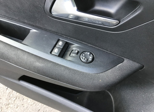 Peugeot 208 Nouvelle PureTech 100 S&S BVM6 Active
