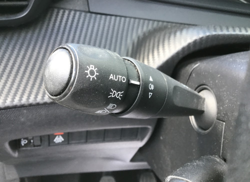 Peugeot 208 Nouvelle PureTech 100 S&S BVM6 Active