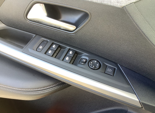 Peugeot 3008 Nouveau Hybrid 136 e-DCS6 Allure